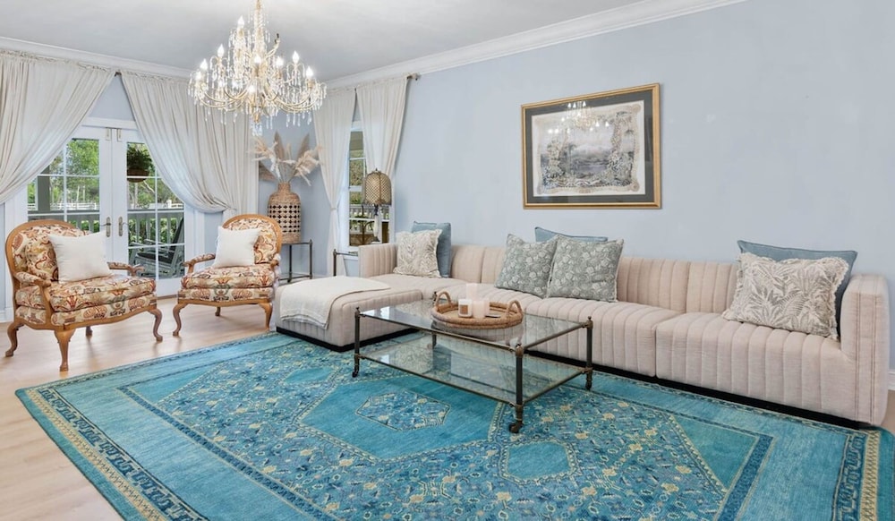 Brand New Spacious 3-bed Pool 20 MIN TO Beach view 5