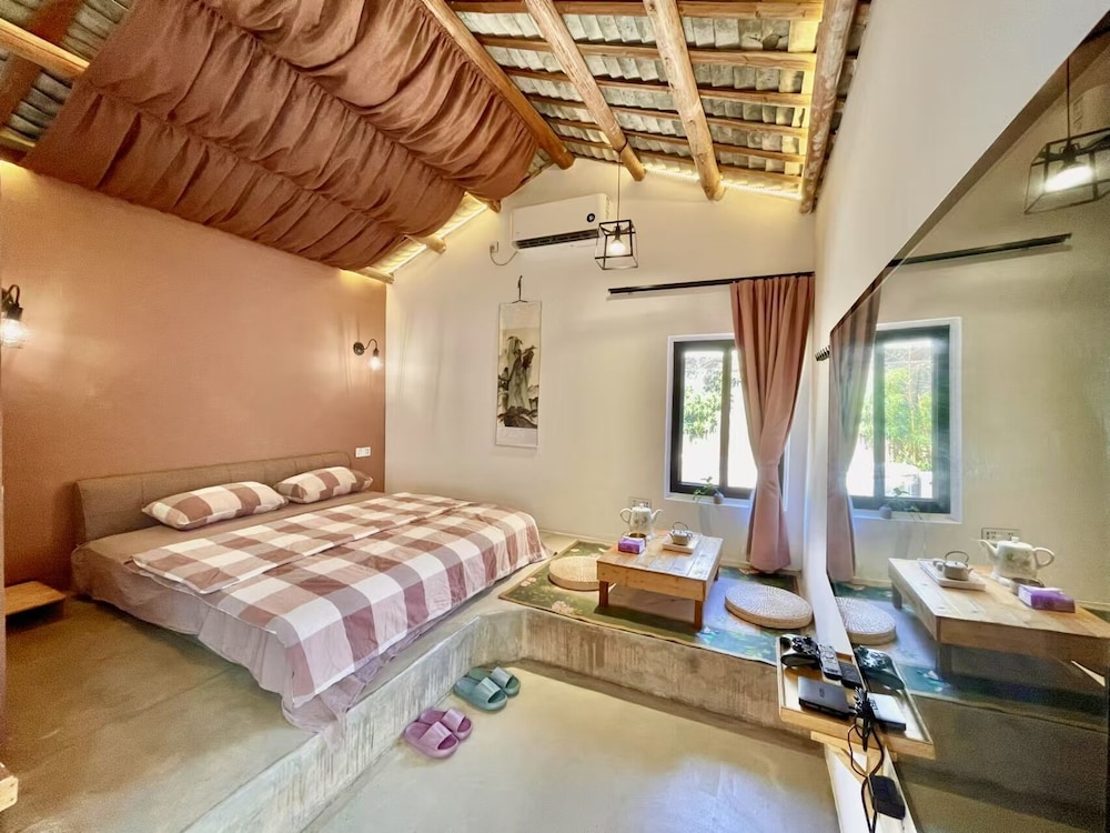 Serenity Courtyard Hotel