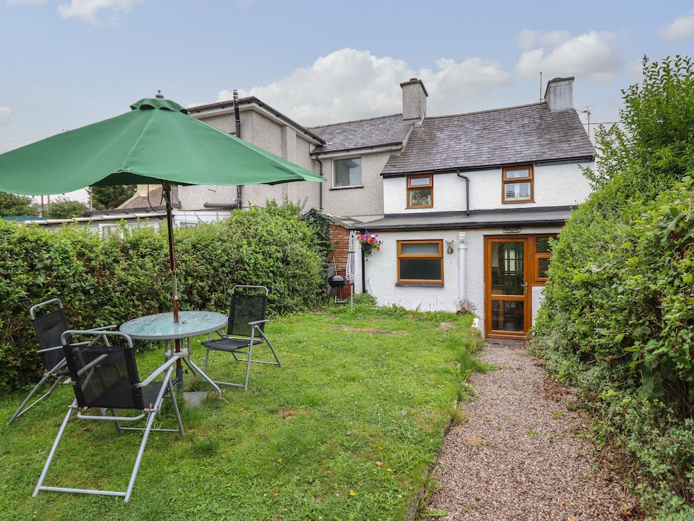 Gwenallt view 4
