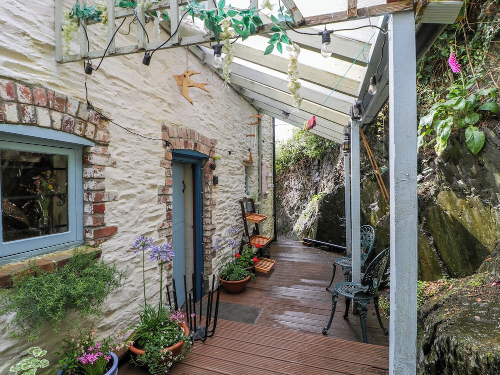 Violet Cottage