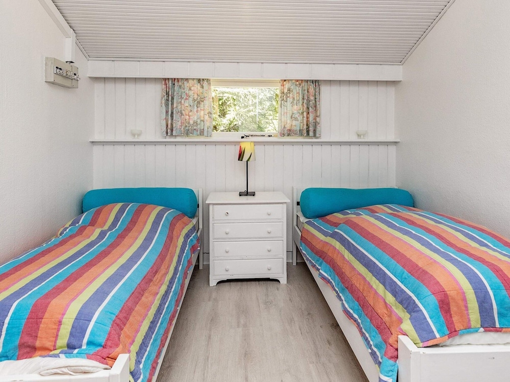 6 Person Holiday Home in Hojslev