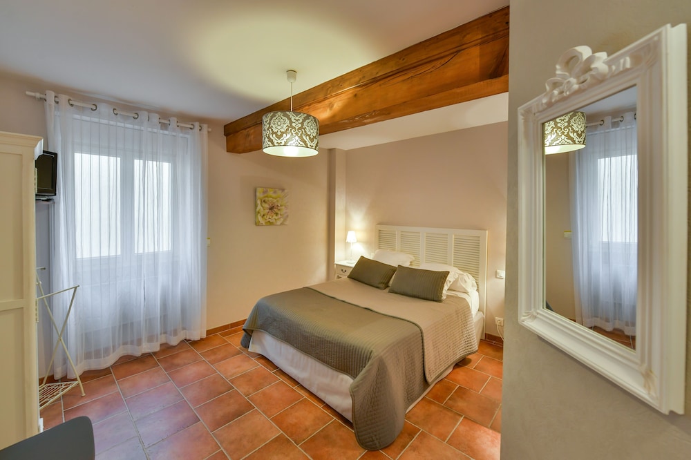 Le clos champagnac at Hotel Golf Chateau de Chailly