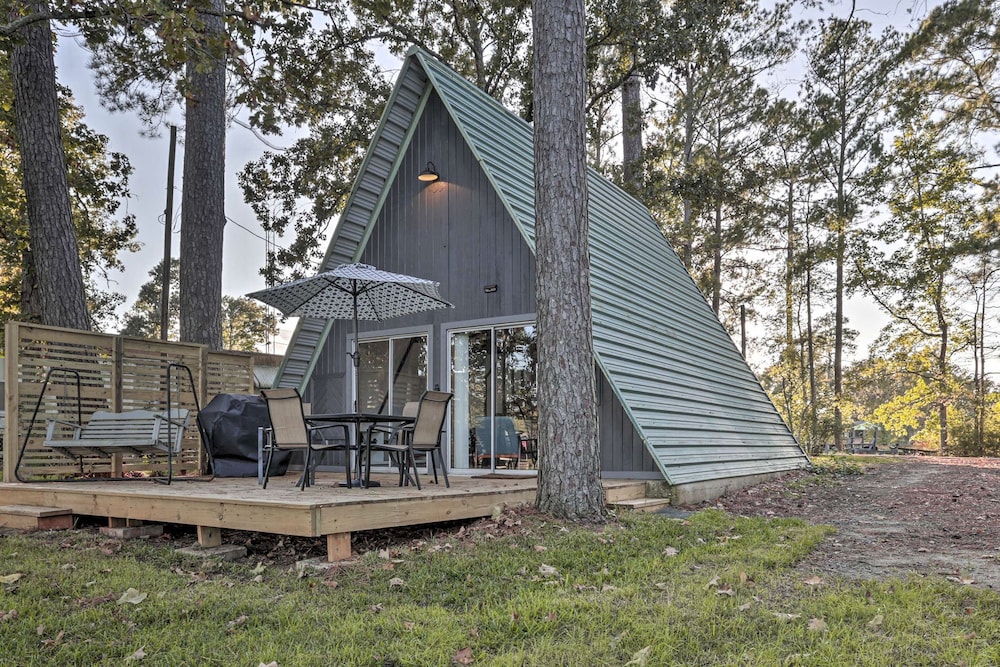 Cozy Toledo Bend A-frame w/ Waterfront Views! - Property Image 9