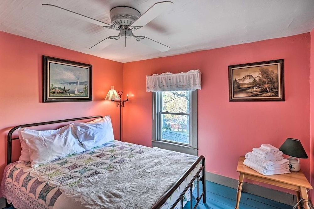 10 Mi To Gore Mountain: Home In Adirondack Park 5 Bedroom Home