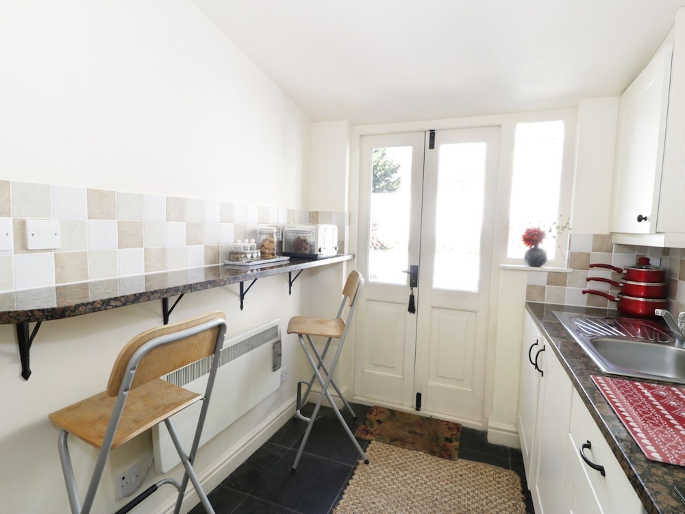 Menai Cottage view 4