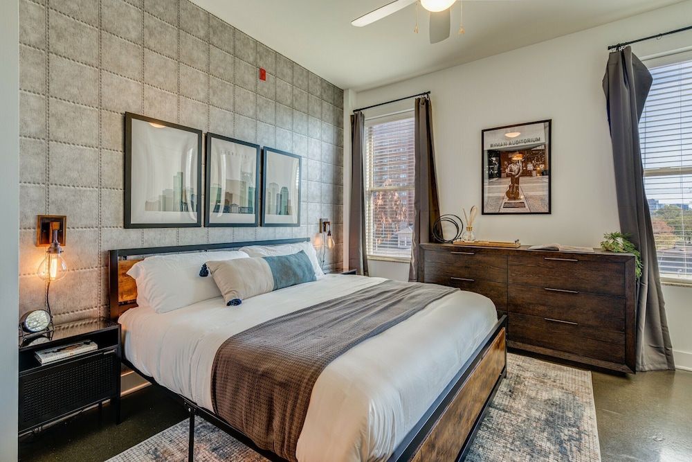 Lofts At 30th - Urban Lodge - Mins to Broadway!