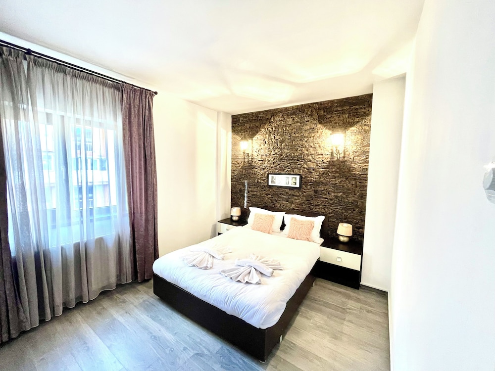 Tower Old City Apartment