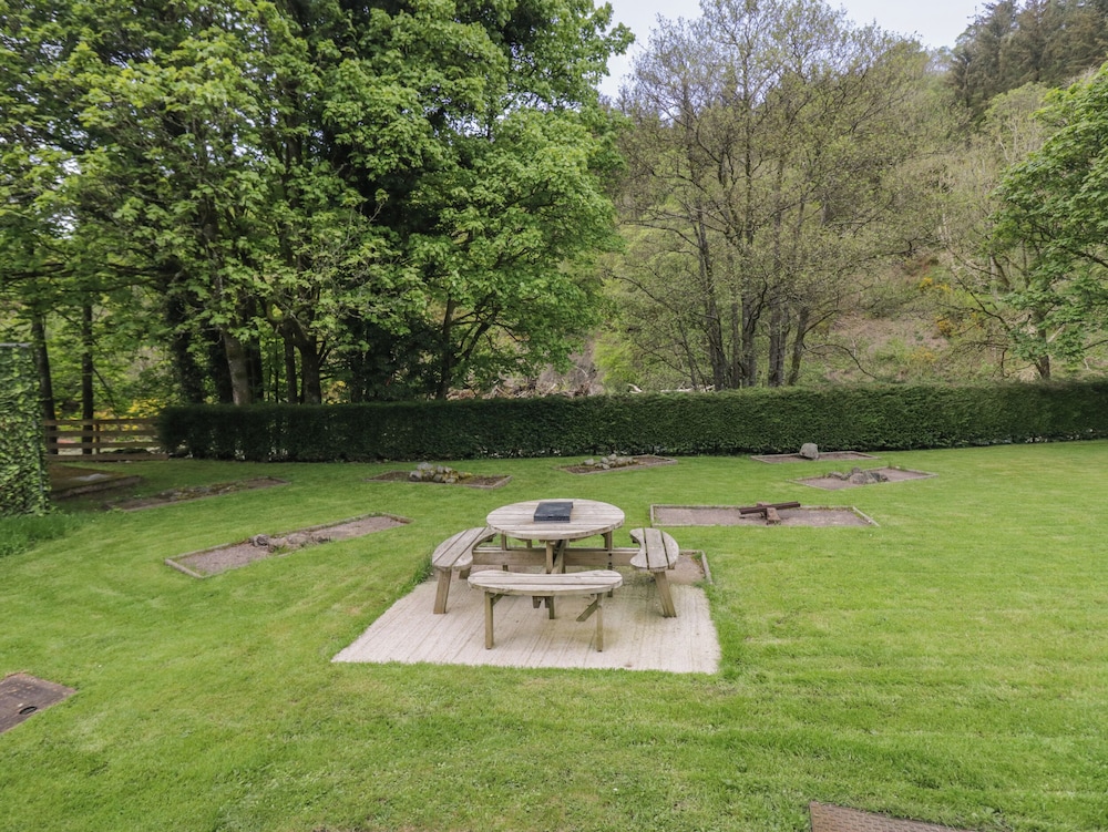 Garden Cottage No 2