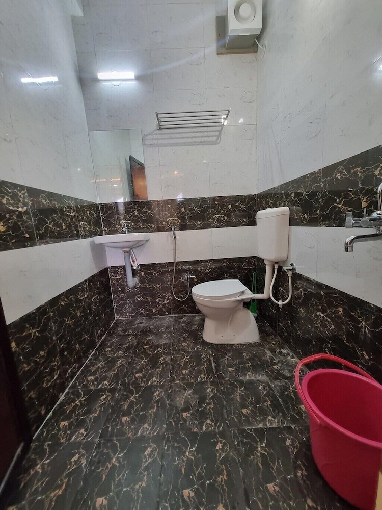 Hotel Shree Shivtam