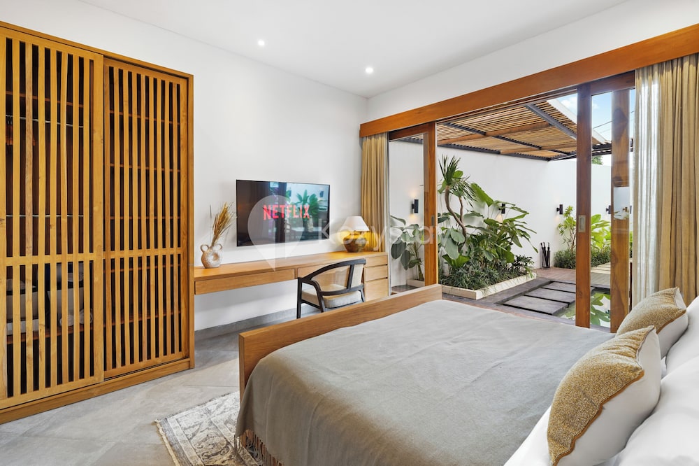 Kastara Villa by Kozystay - Canggu
