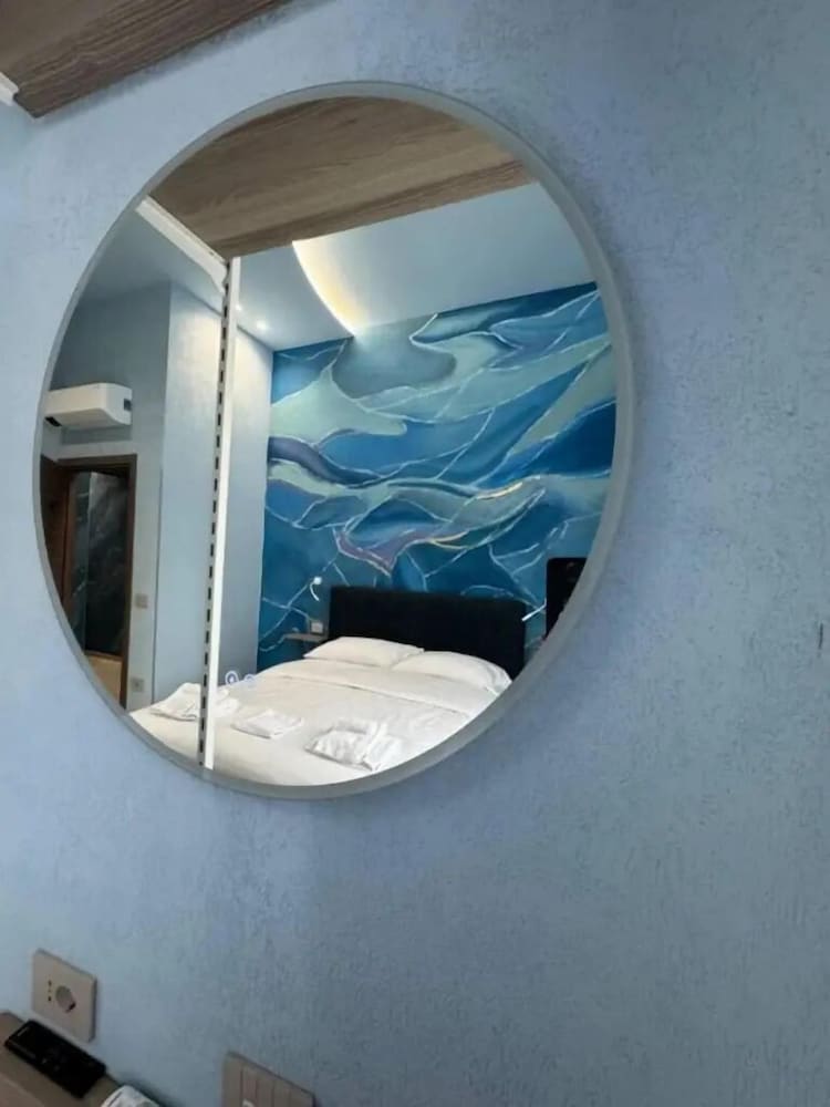 Momò