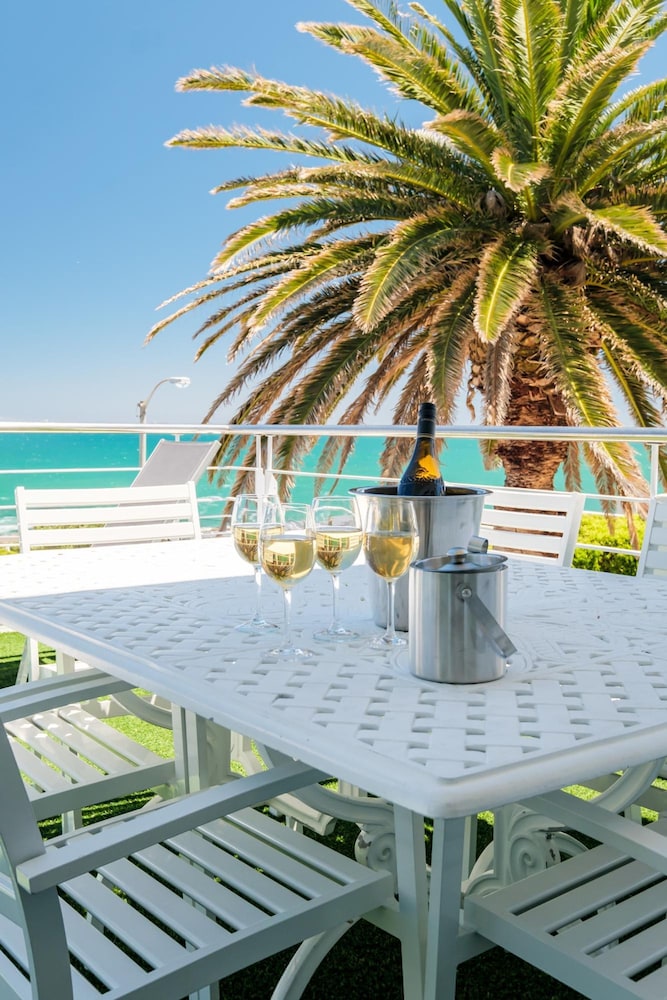 Camps Bay Villa w Views Pool Sapphire Tide Retreat