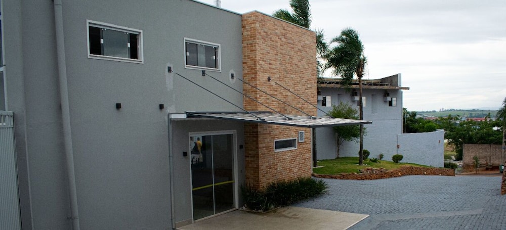 Hotel Prime Inn - Image 1