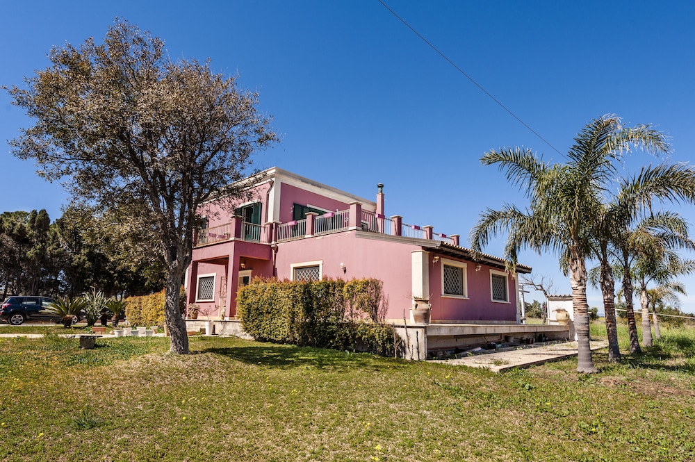 Charming Sea View Villa close to beach view 4