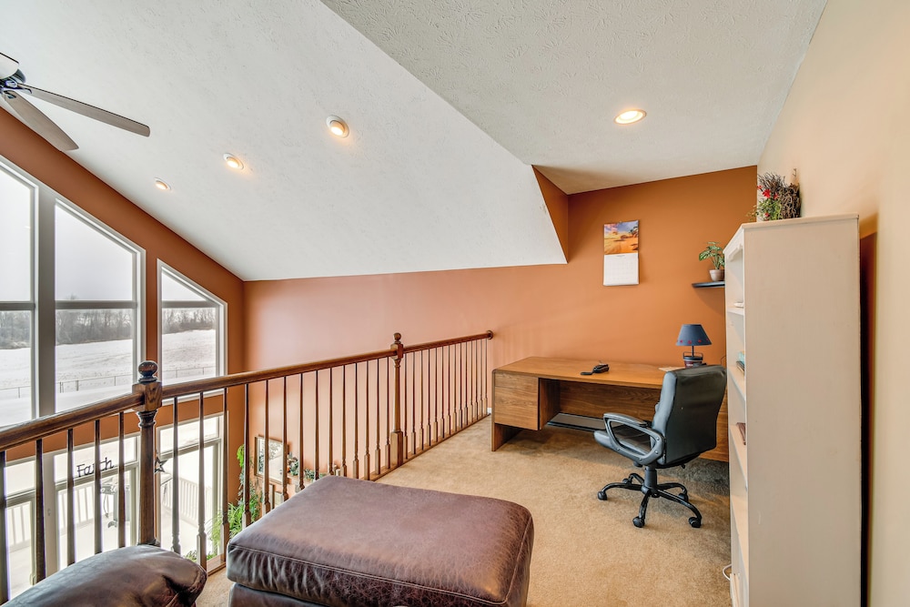 The Gathering Place: Rushville Home w/ Hot Tub