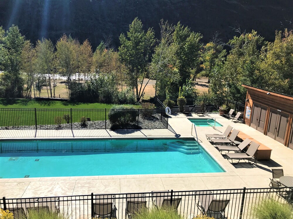 Yakima Vacations - The Lodge at Canyon River Ranch - Property Image 11