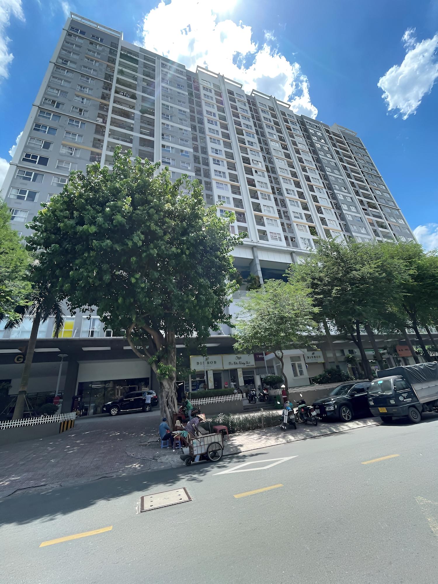 3 Bed Rooms Near Center