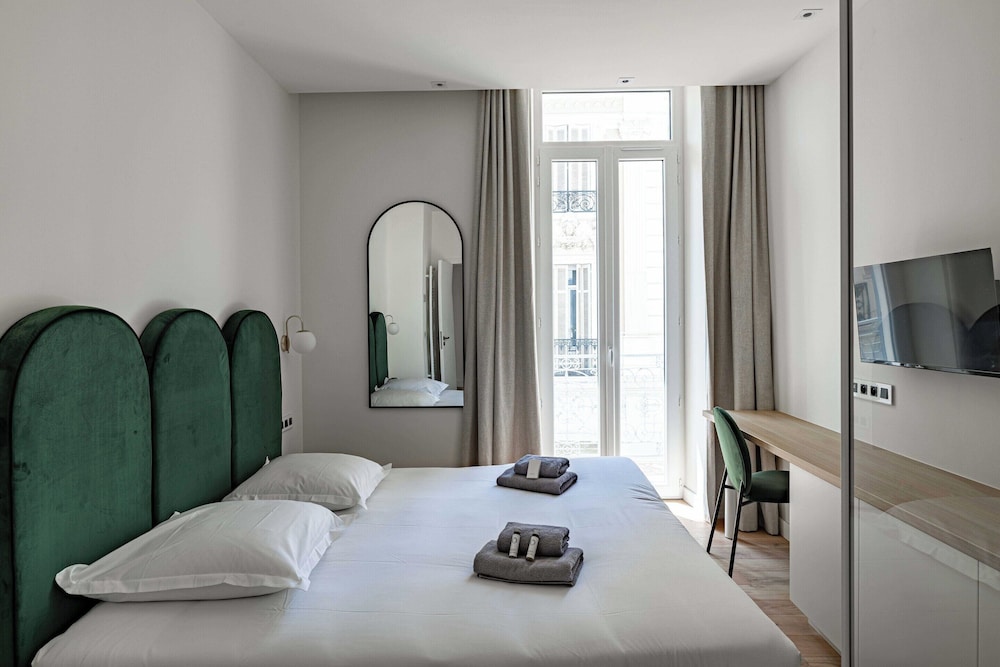 Superb Apartment in the Heart of Cannes view 4