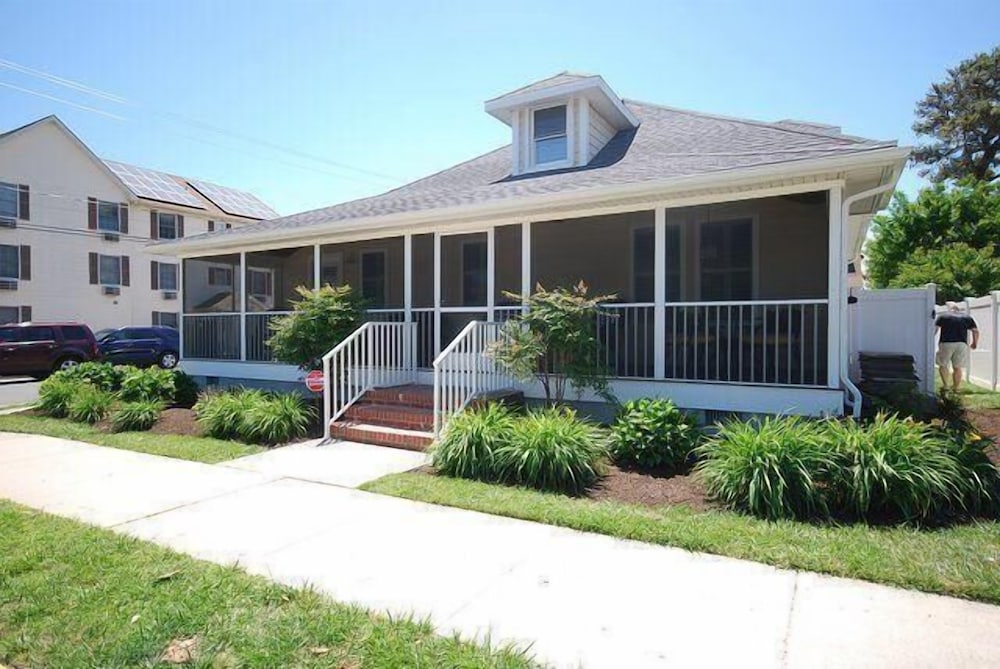 Olive Avenue 32