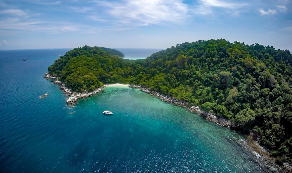 Tunamaya Beach & Spa Resort Tioman Island