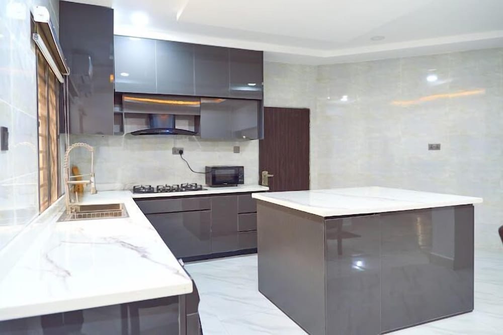 Carter's Luxury Apartment