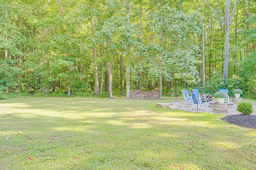 1 Mi to Geneva SP: Family Home w/ Game Room & Yard