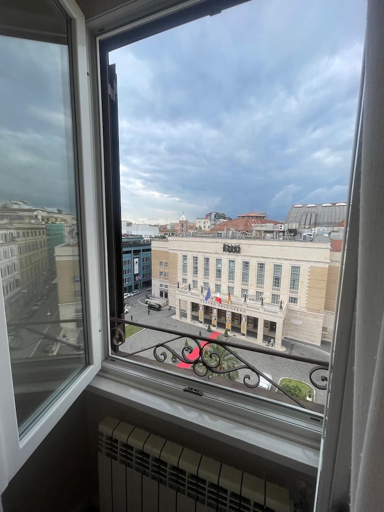 Dama Opera Elegantia Rooms