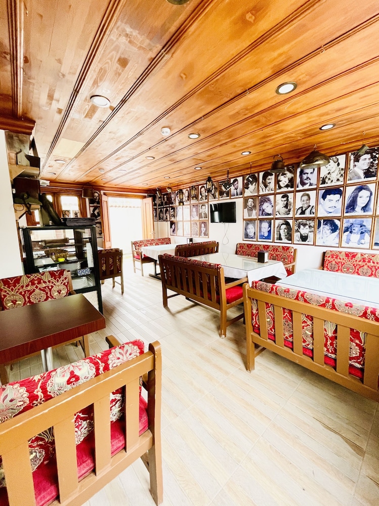 Qonaq Otel - Image 43