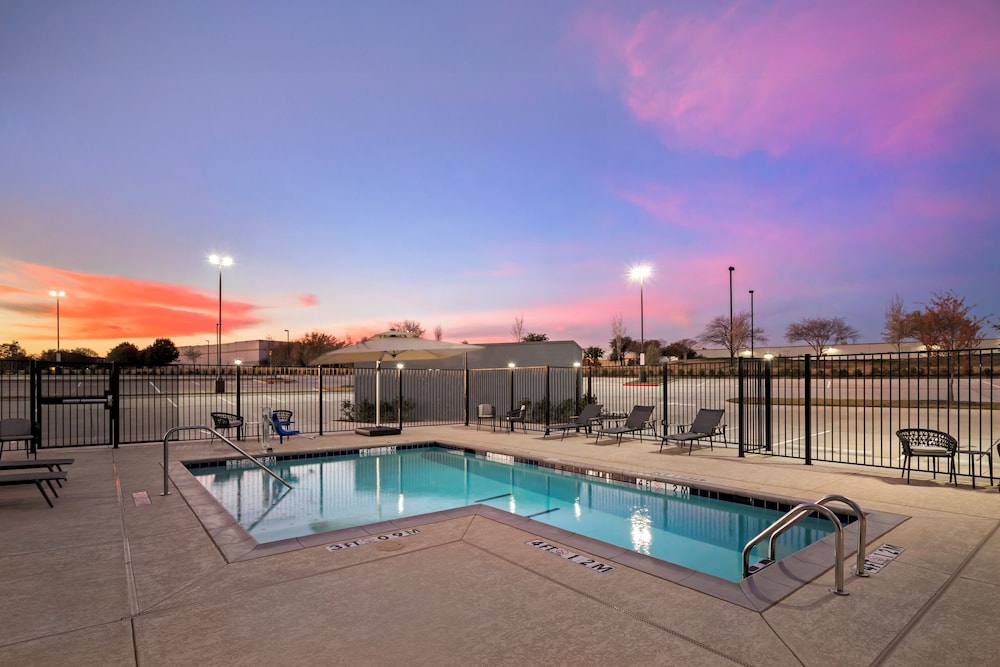 Cambria Hotel Northlake Conference Center - Roanoke