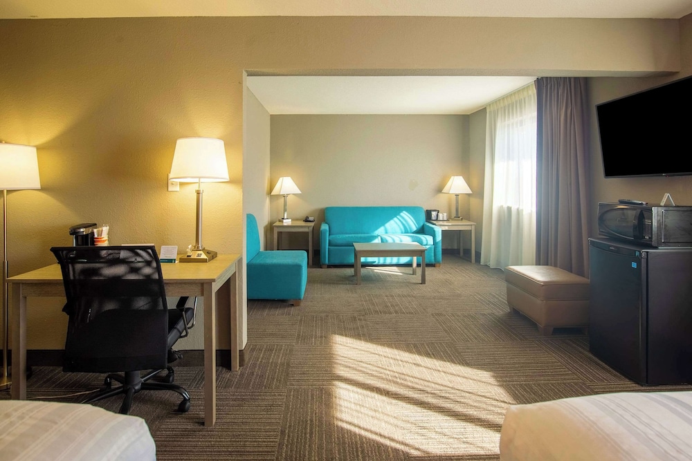 Quality Inn & Suites Hammond Near I-8090