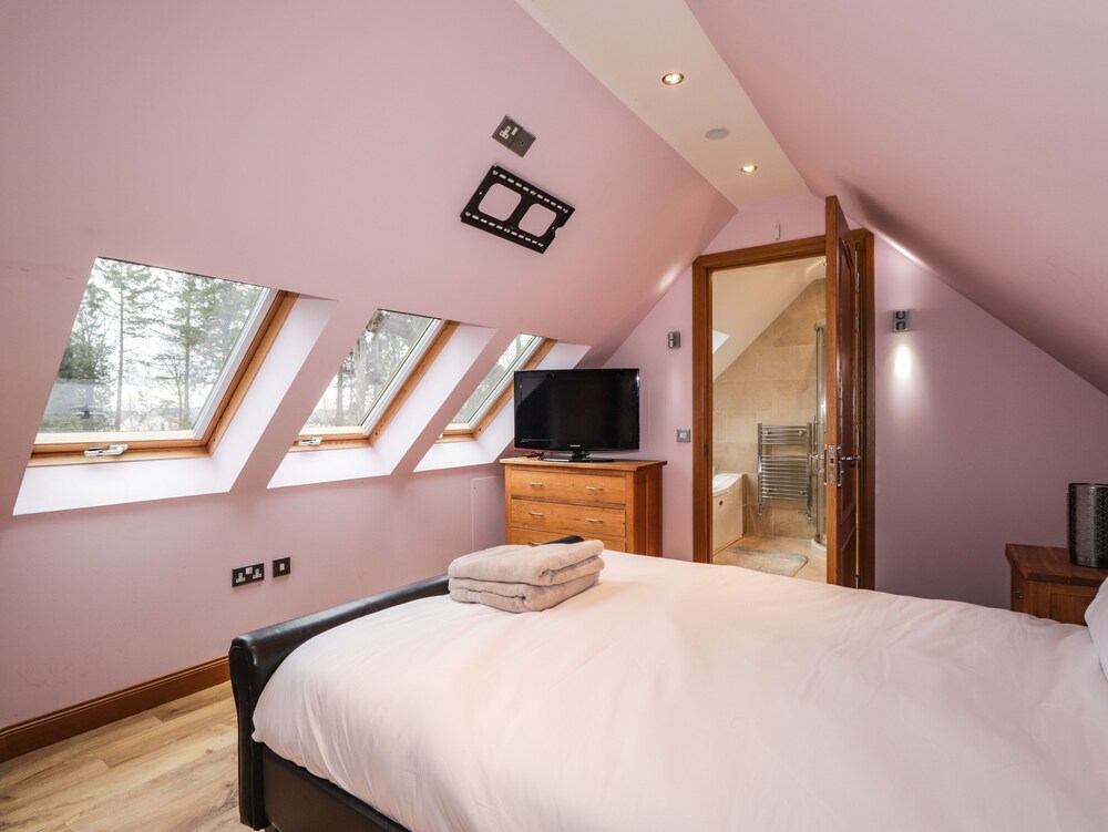 1 The Coach House