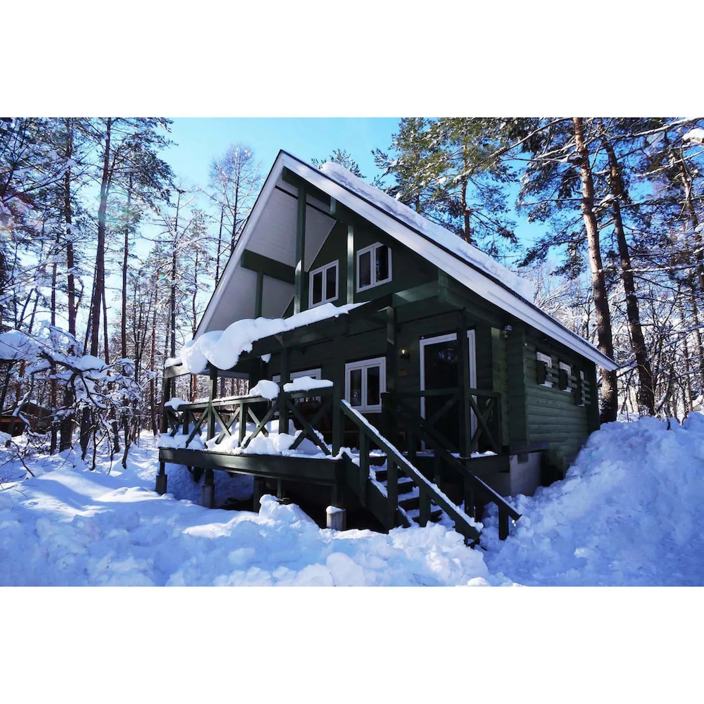 Big Foot Cabin Hakuba view 2