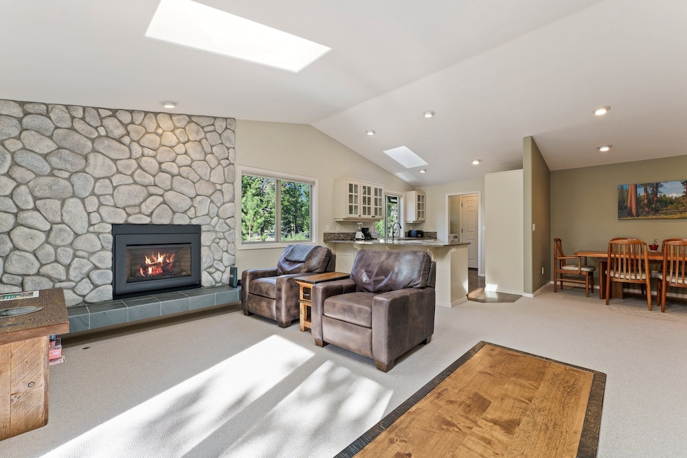 6 Dutchman 3 Bedroom Home
