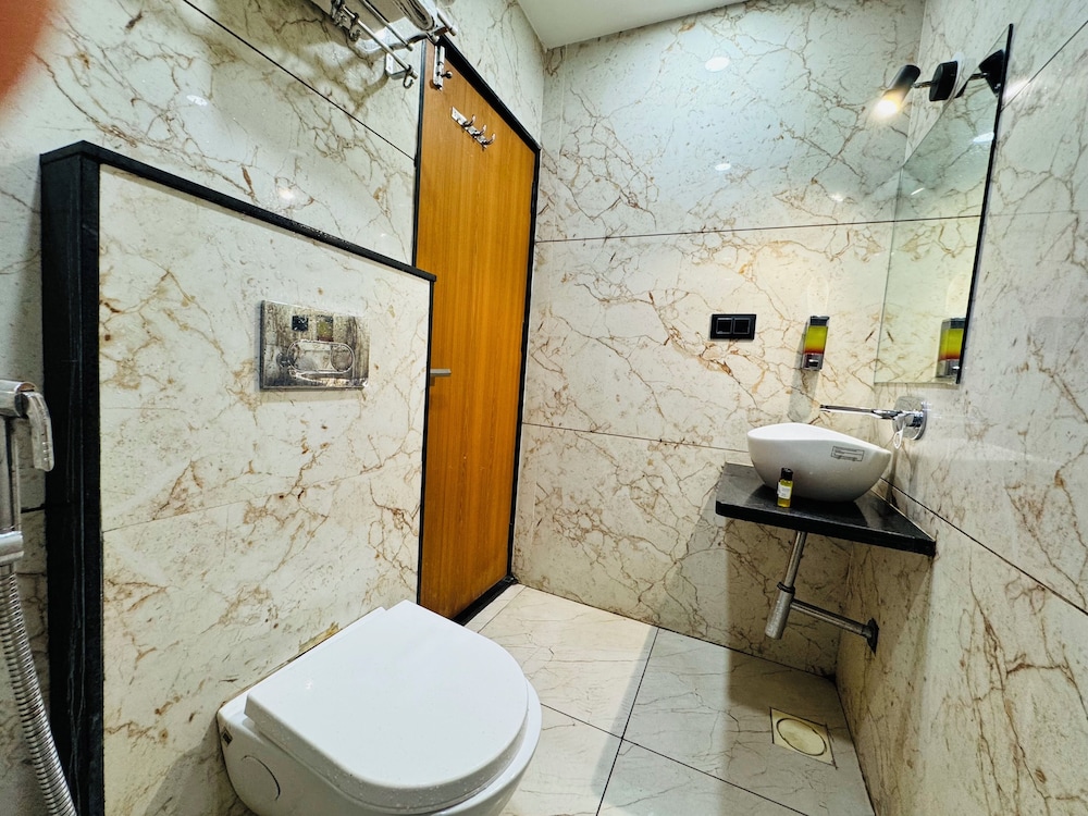 Hotel Sadashiv