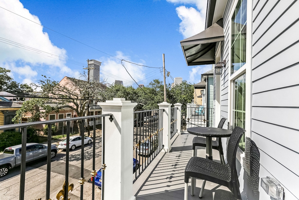 New Orleans Vacations - Stunning 4 5 BRs w Pool by Hosteeva - Property Image 43