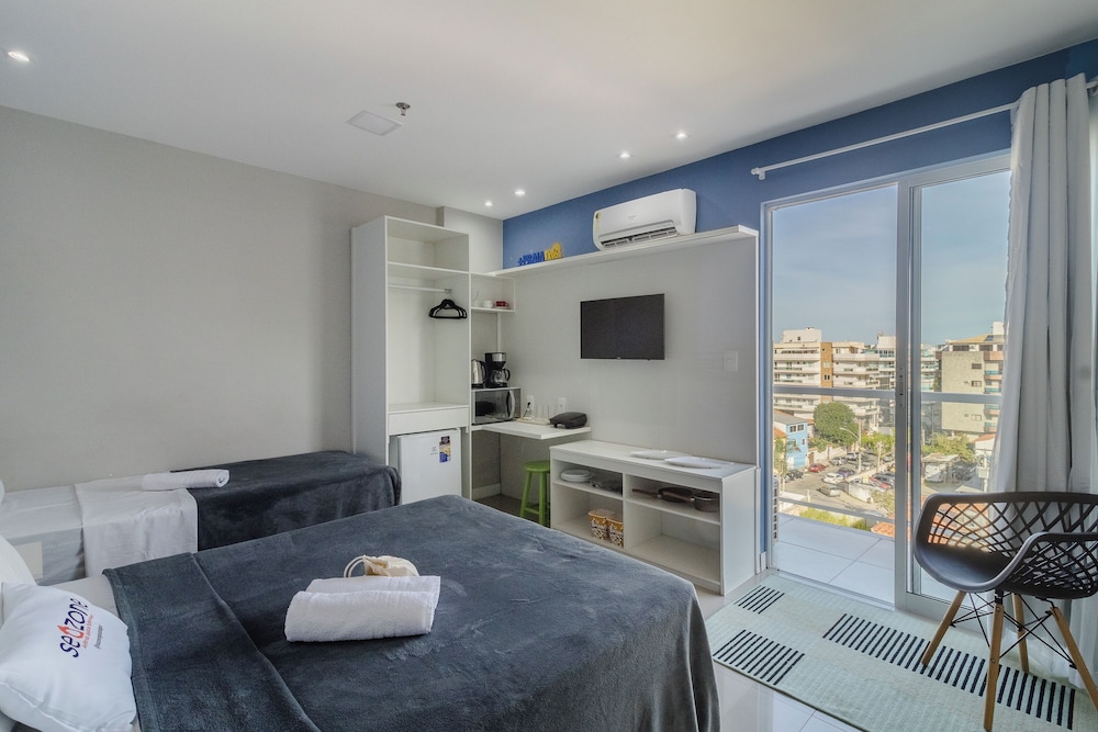 Stay With Pool and Sauna Just Steps From the Beach in Cabo Frio - HSC