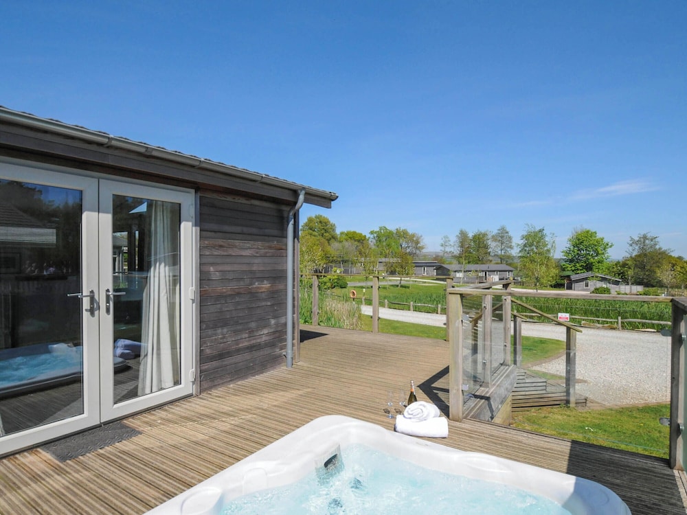 5 Meadow Retreat