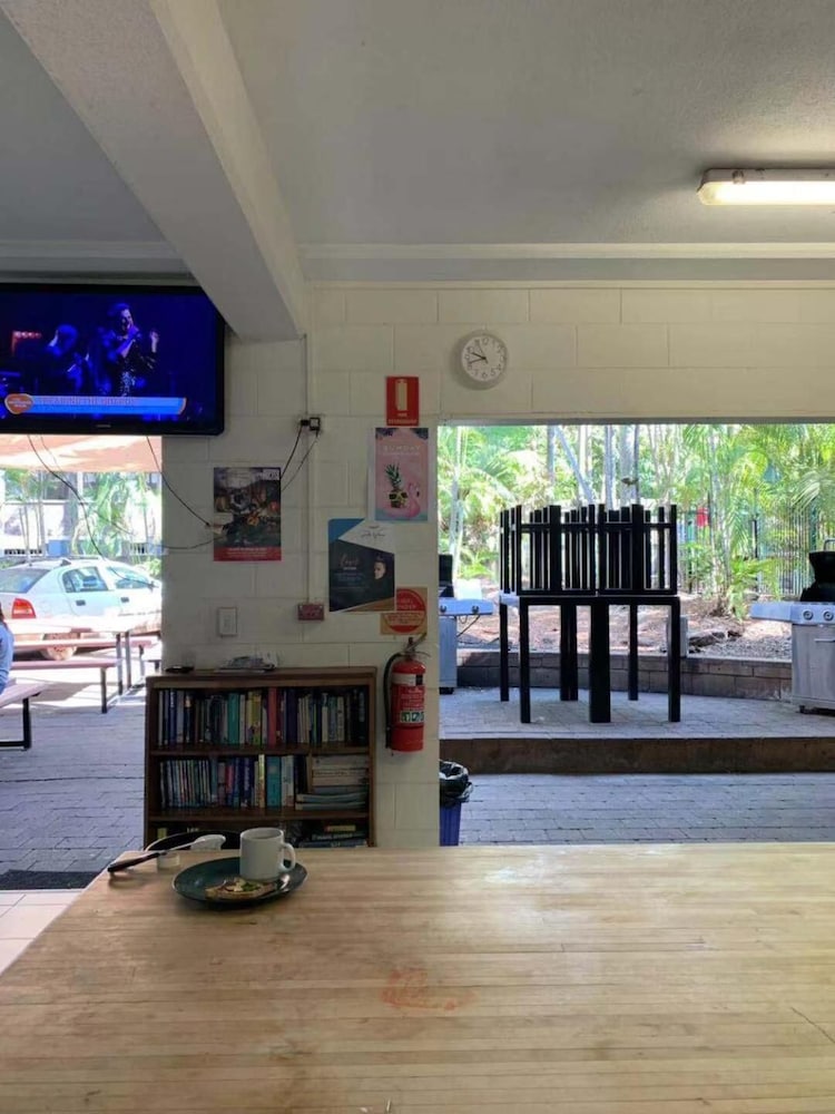 Frogshollow Backpackers