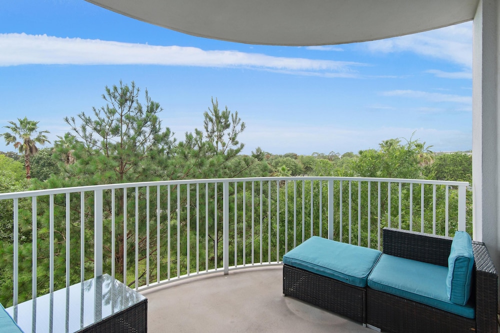 Palms Resort #2406 Jr. 2BR