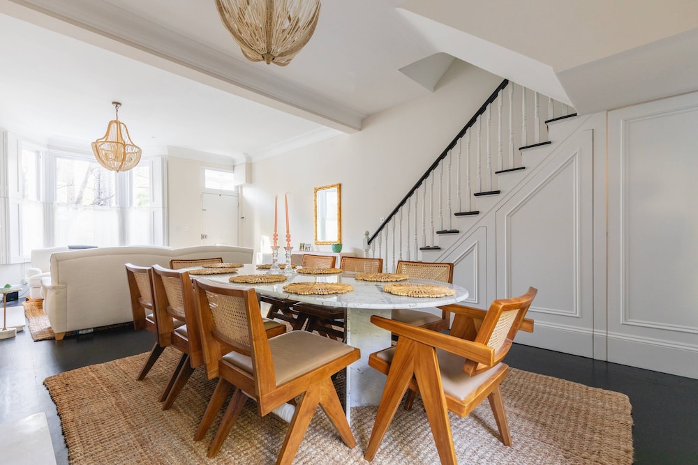 Edith Grove Viii by Onefinestay