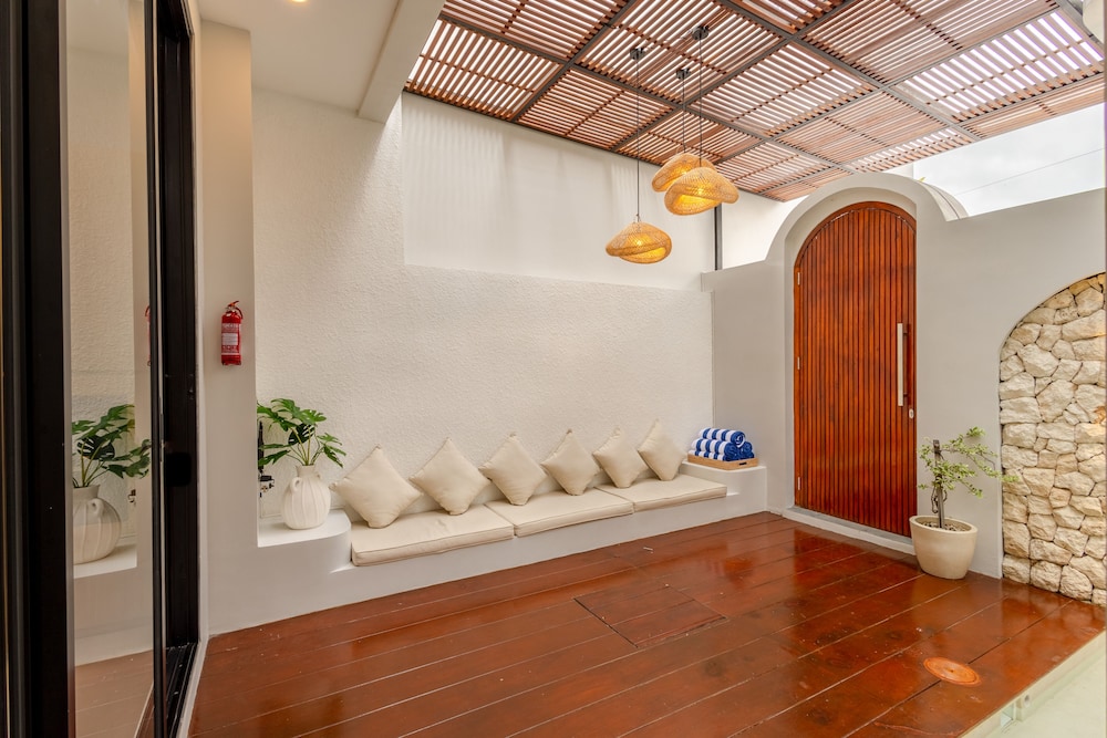 Stylish 3BR Villa La Greesa by OriVista