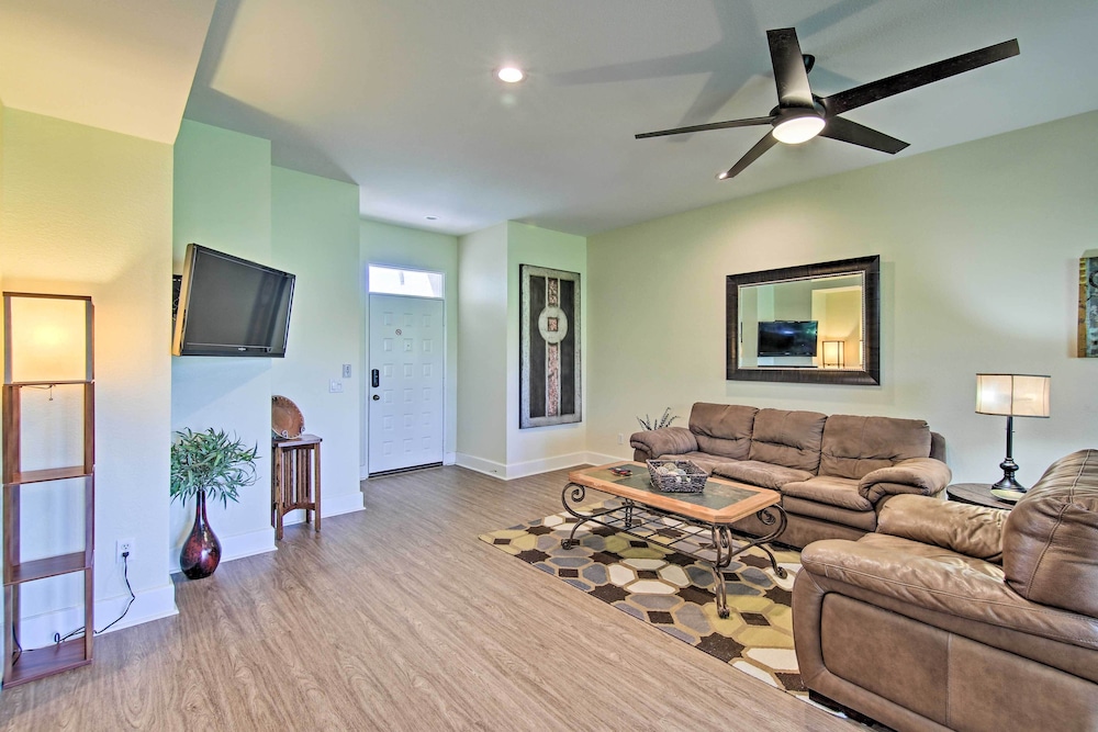 Cathedral City Condo on Golf Course w/ Patio!