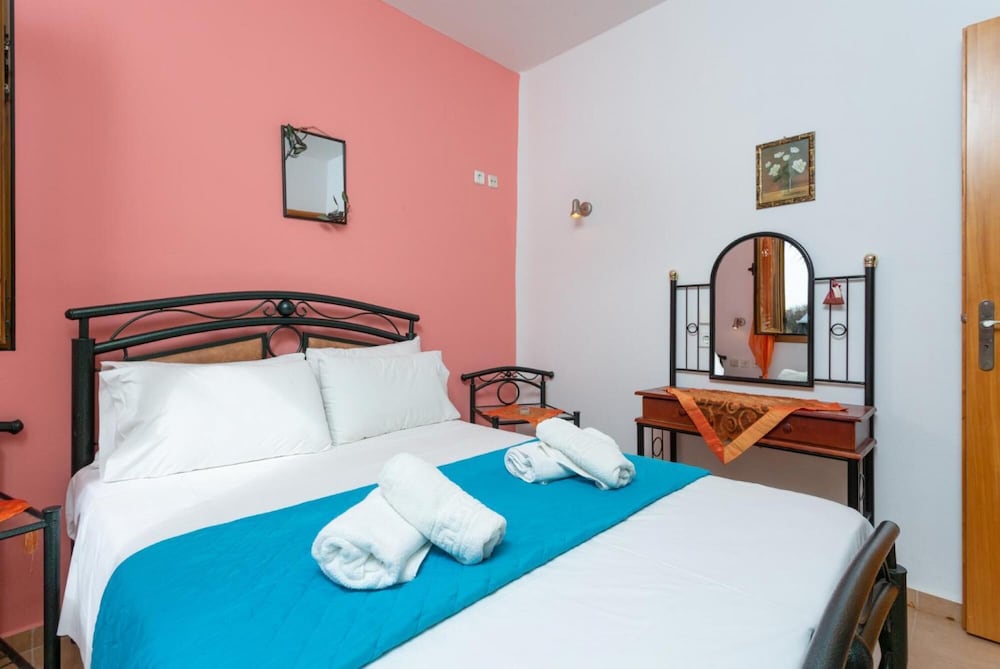 Maroulas Villas Collection