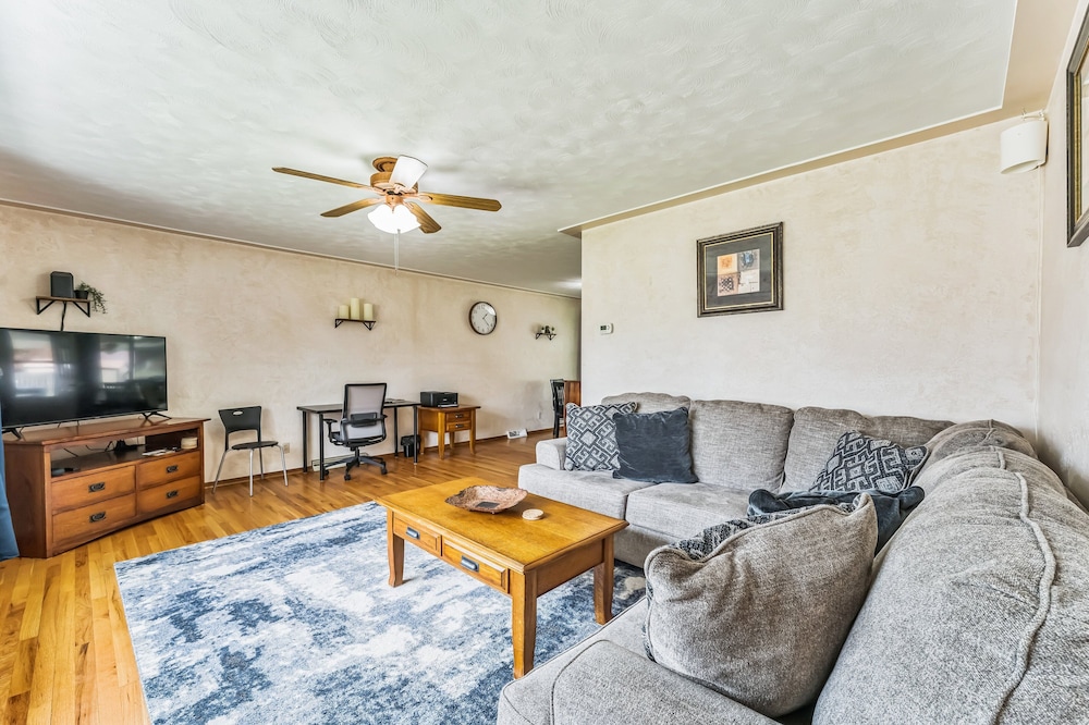 Cozy Loveland Ranch Perfect For Relaxation 3 Bedroom Home