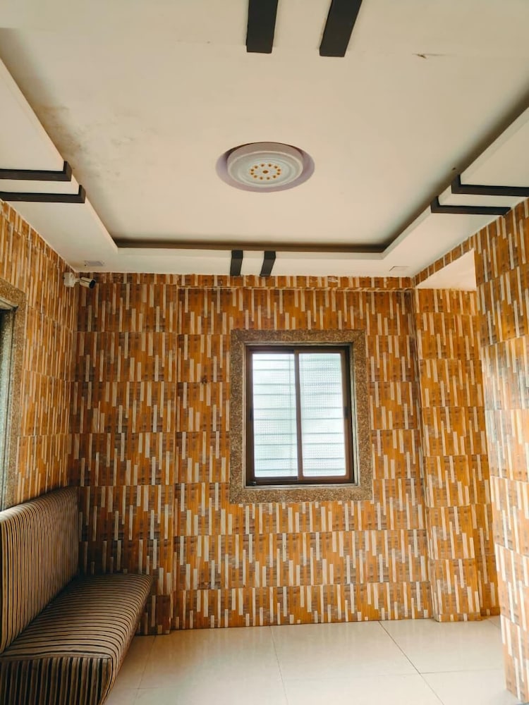 Hotel Panchgani Crown