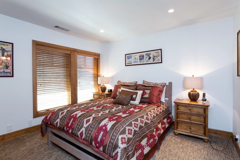 Stag Lodge at Deer Valley Resort - Three Bedroom Residence with Spa #11 3 Condo