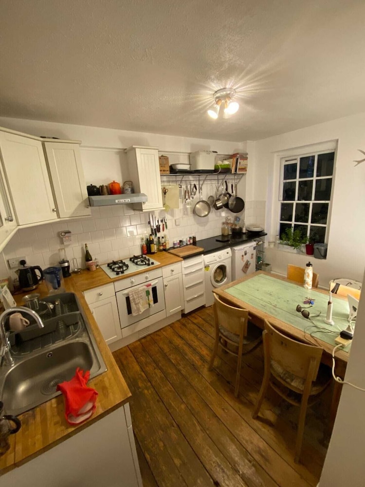 Trendy 1BD Flat - 5 Mins to Cambridge Heath!