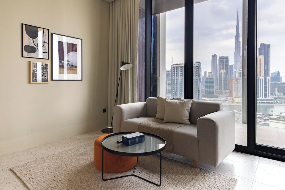 SIMPLY COMFORT Upside Living Business Bay Stunning Panoramic Burj Cityline Views