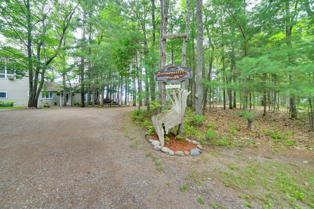 Private Sandy Beach: Lake Superior Group Retreat