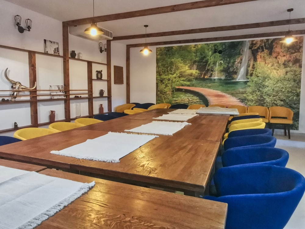 meeting & event spaces